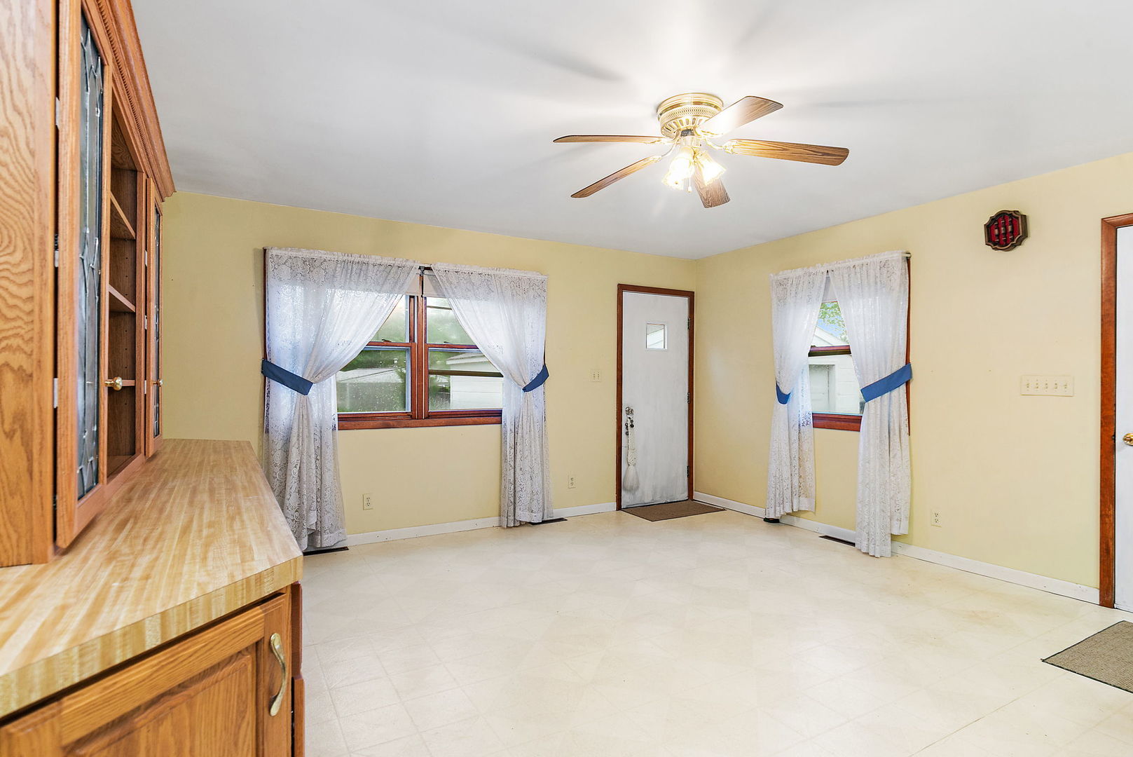 148 Holly Street, DeKalb, IL 60115