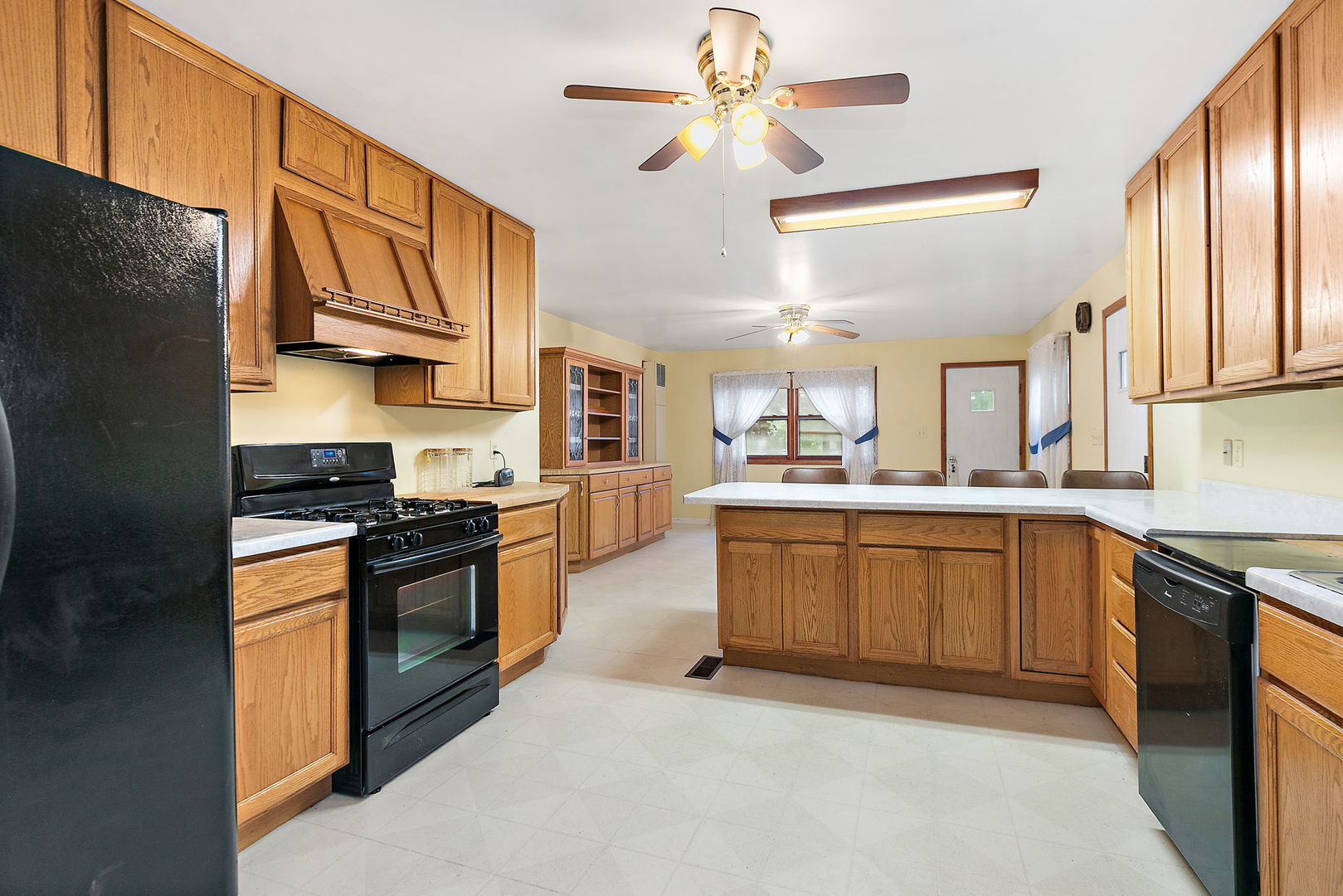 148 Holly Street, DeKalb, IL 60115