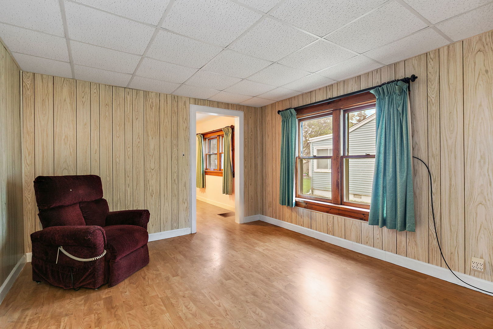 148 Holly Street, DeKalb, IL 60115