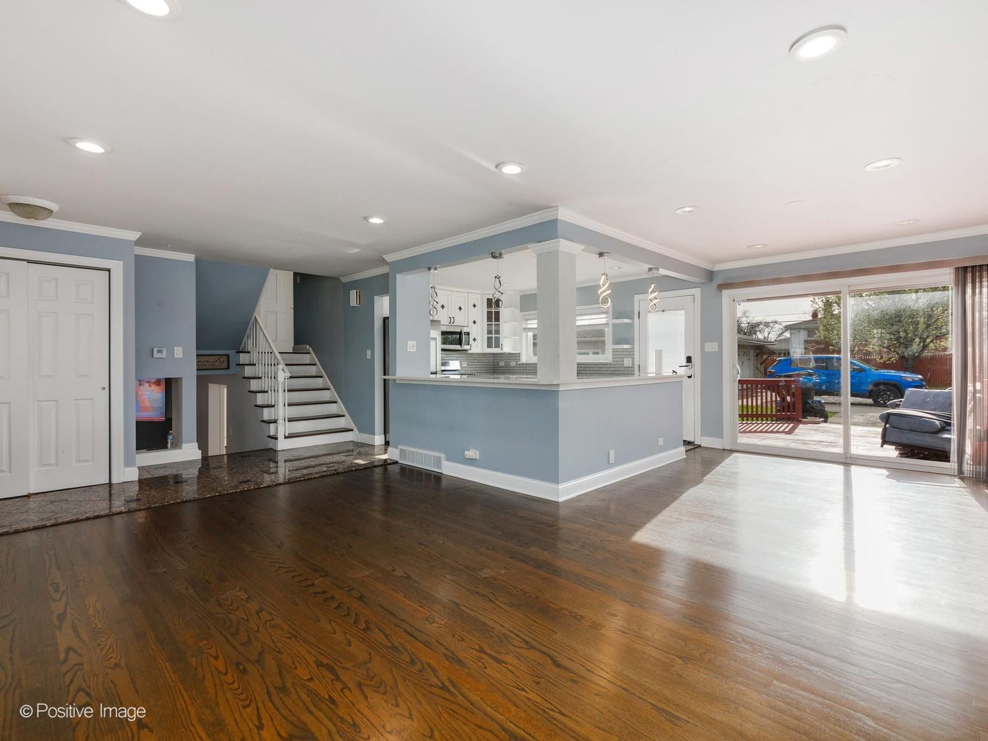 9506 Ozanam Avenue, Morton Grove, IL 60053