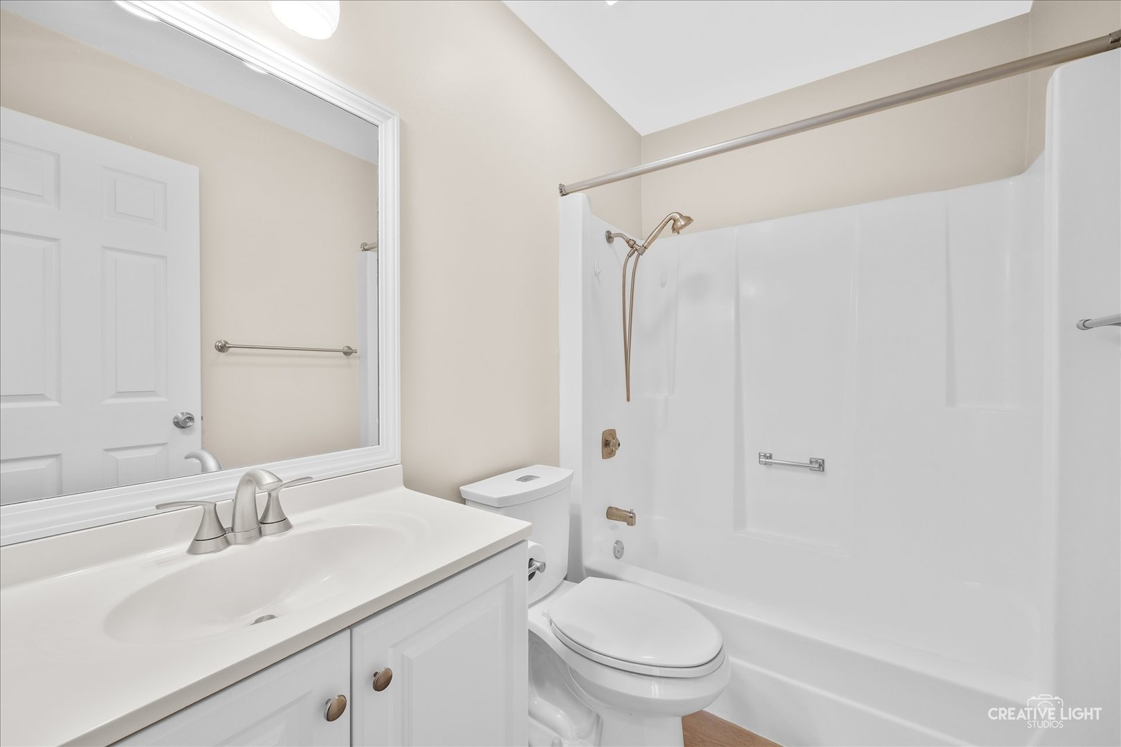 7020 BRIGHTON Court #204, Woodridge, IL 60517