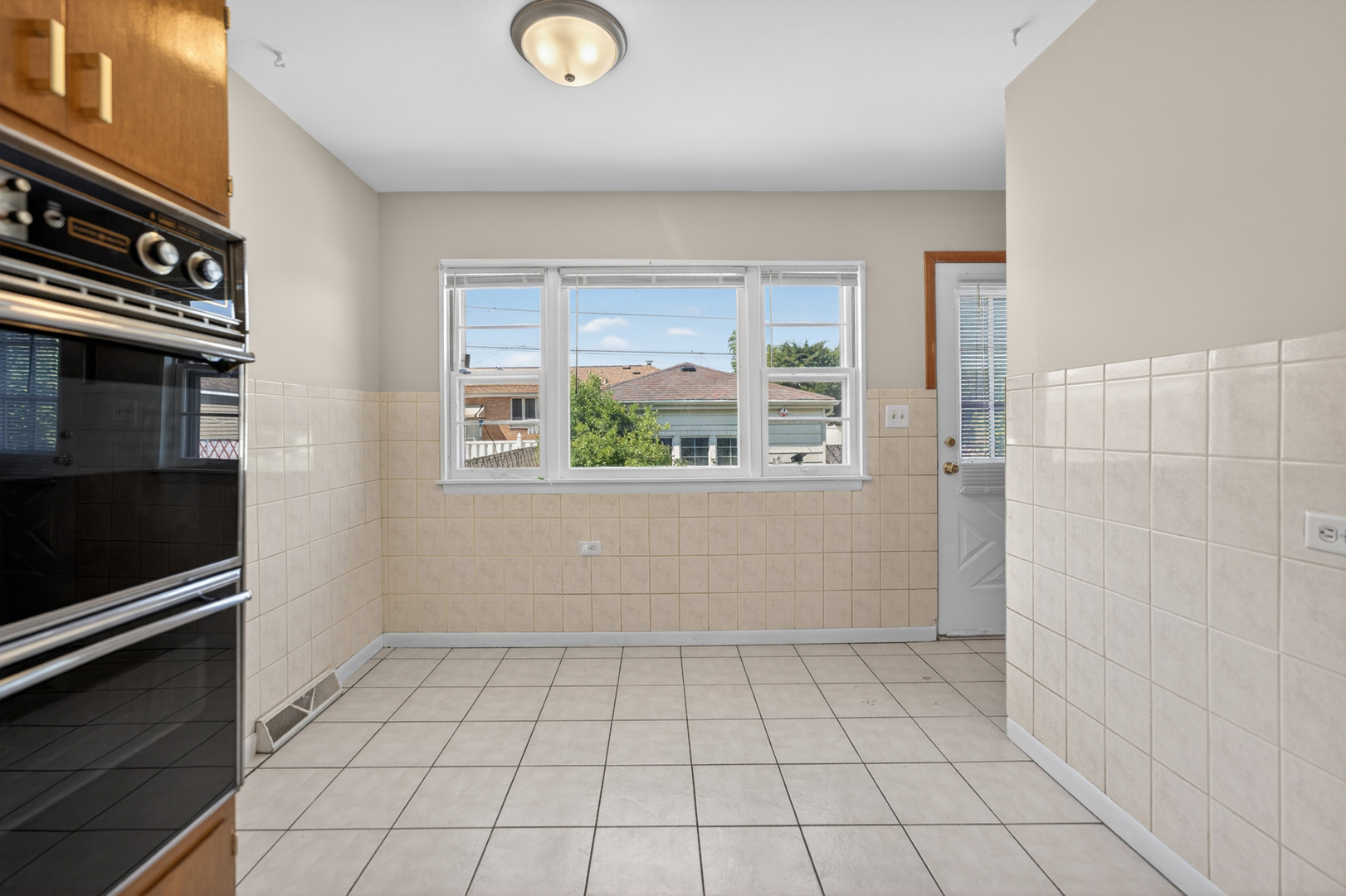9134 Chestnut Avenue, Franklin Park, IL 60131