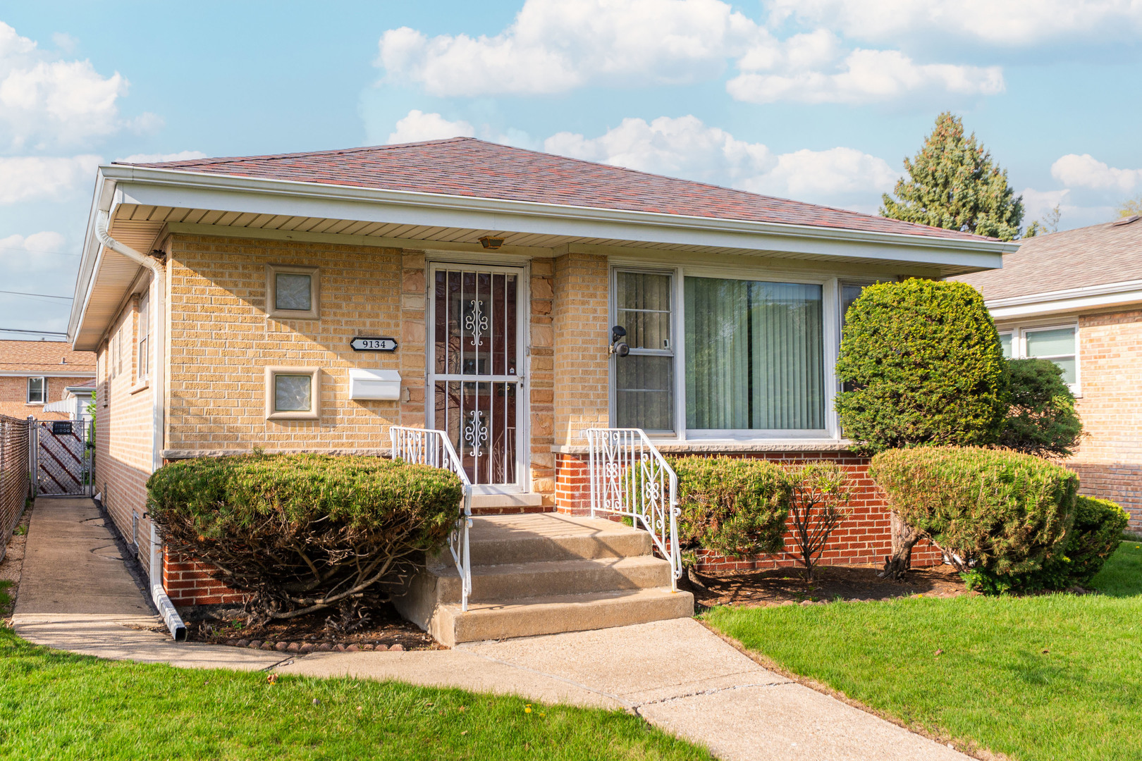 9134 Chestnut Avenue, Franklin Park, IL 60131