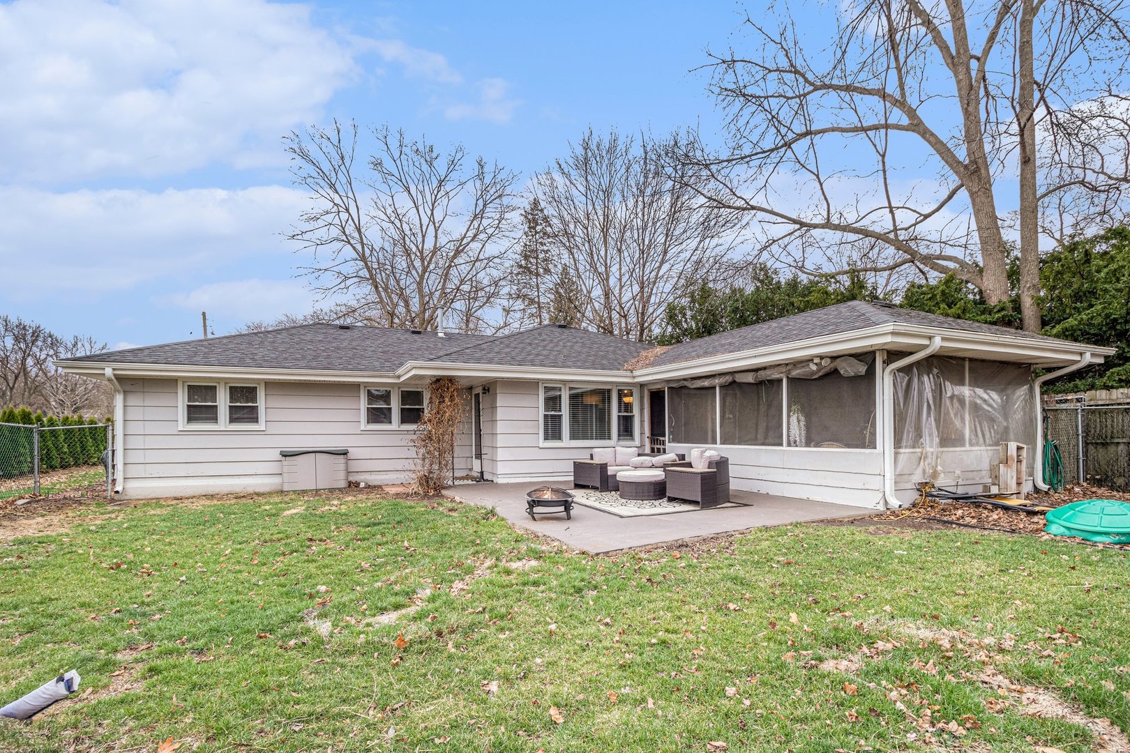 3804 Grove Avenue, McHenry, IL 60050