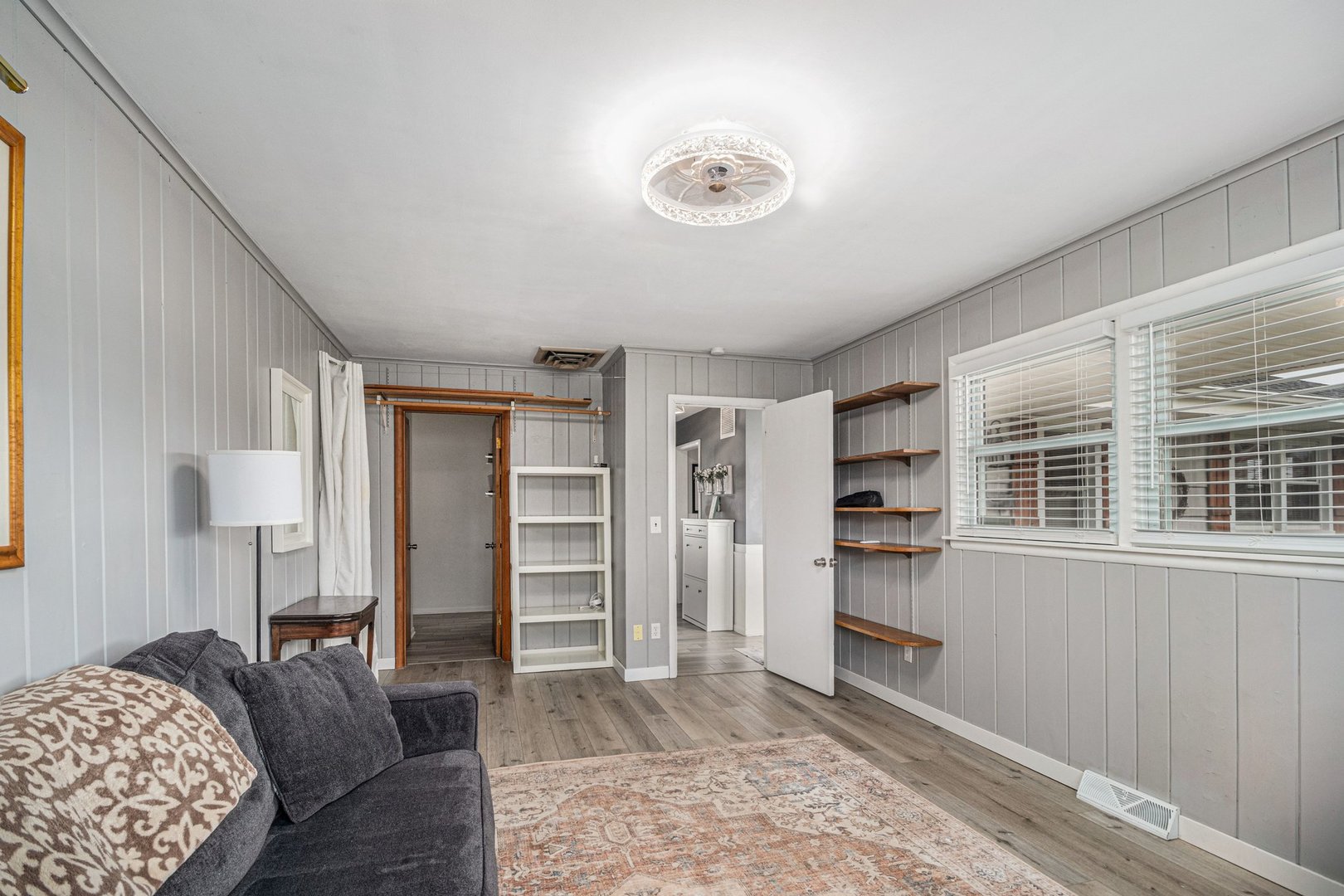 3804 Grove Avenue, McHenry, IL 60050