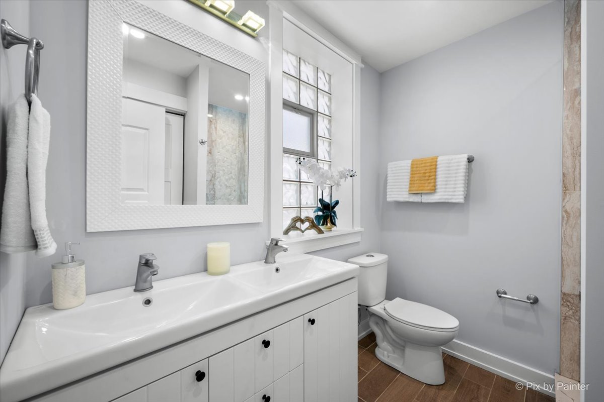 2937 N 74th Court, Elmwood Park, IL 60707