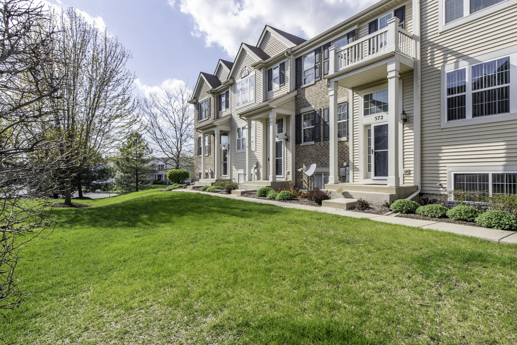 572 Richard Brown Boulevard, Volo, IL 60073