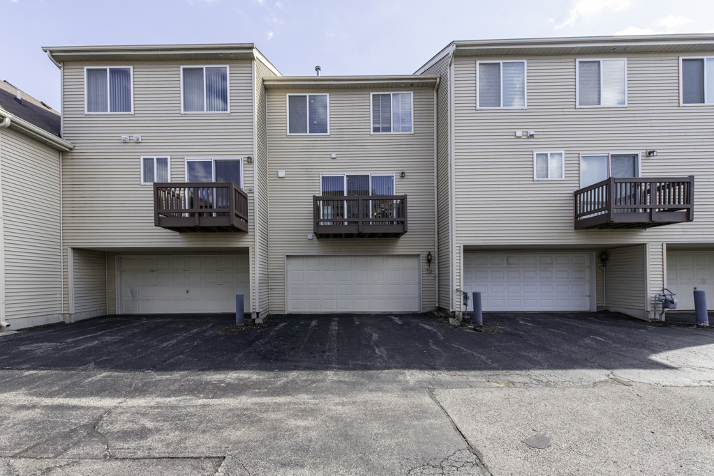 572 Richard Brown Boulevard, Volo, IL 60073