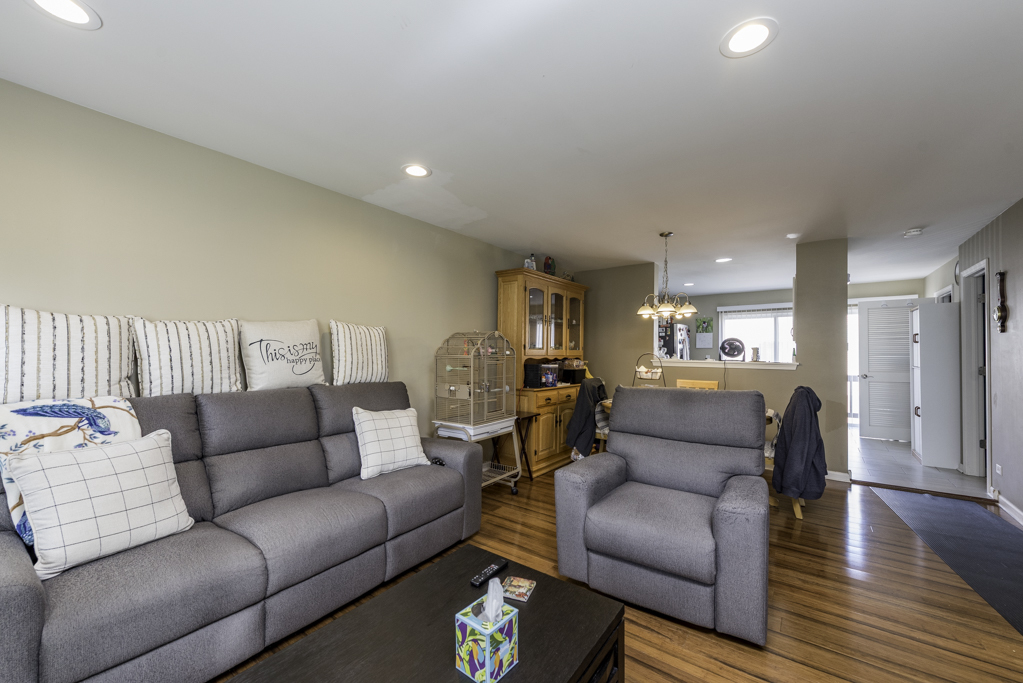 572 Richard Brown Boulevard, Volo, IL 60073