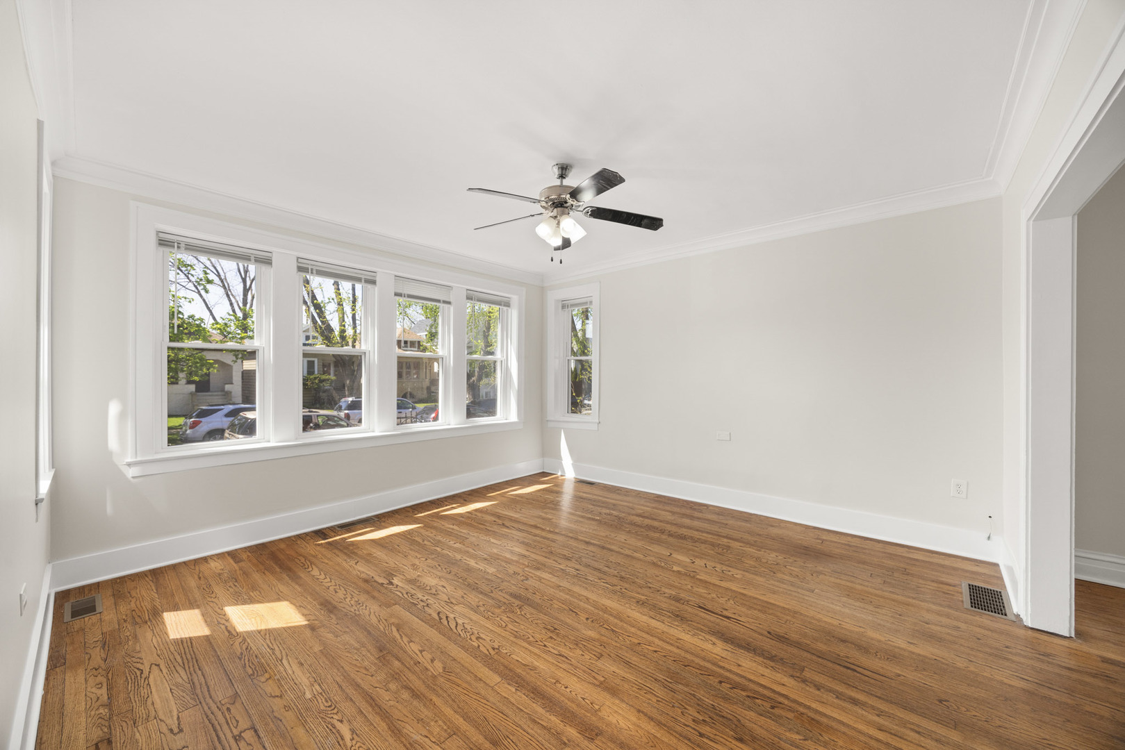 3419 N Lowell Avenue, Chicago, IL 60641