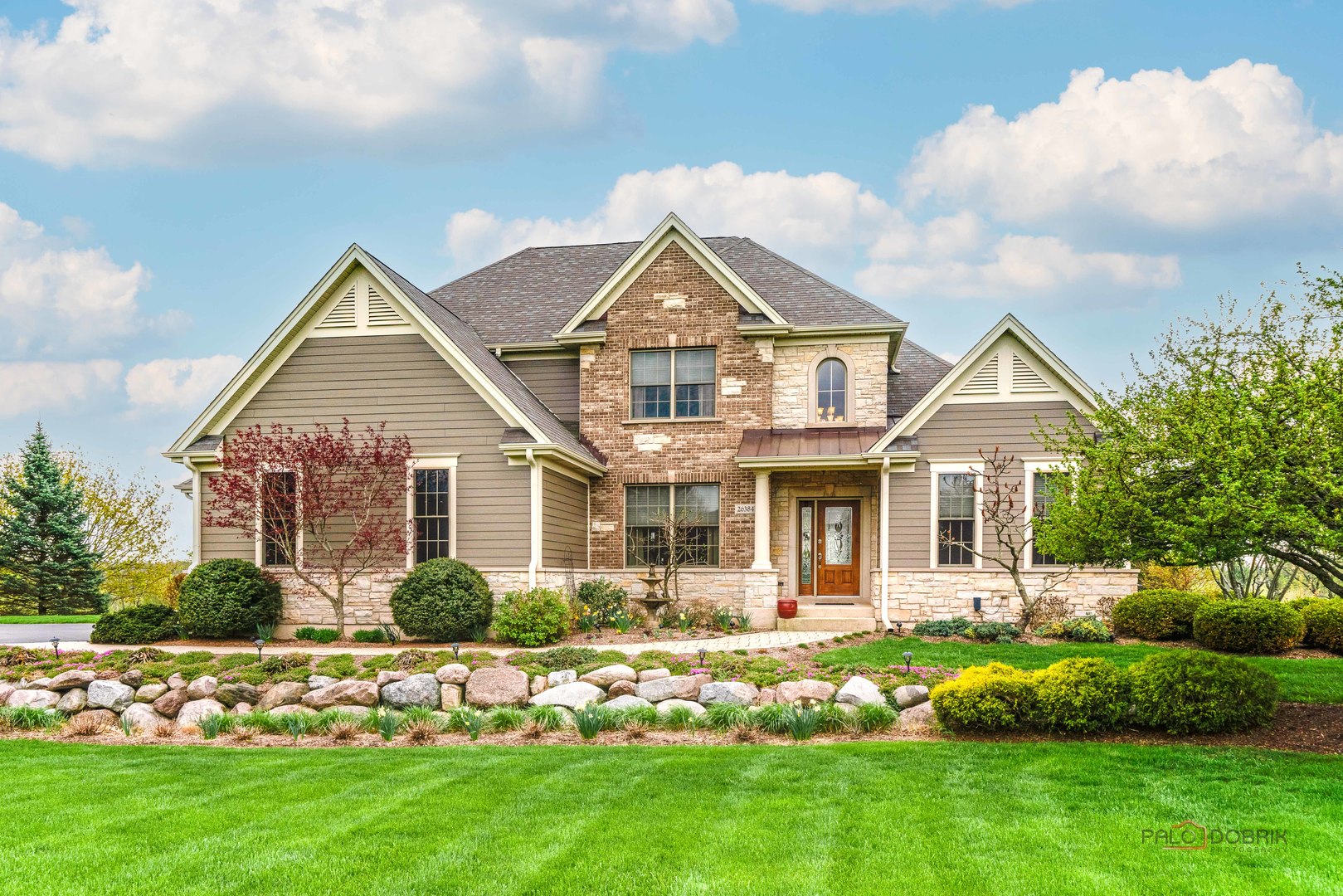 26384 N Pennway Circle, Wauconda, IL 60084
