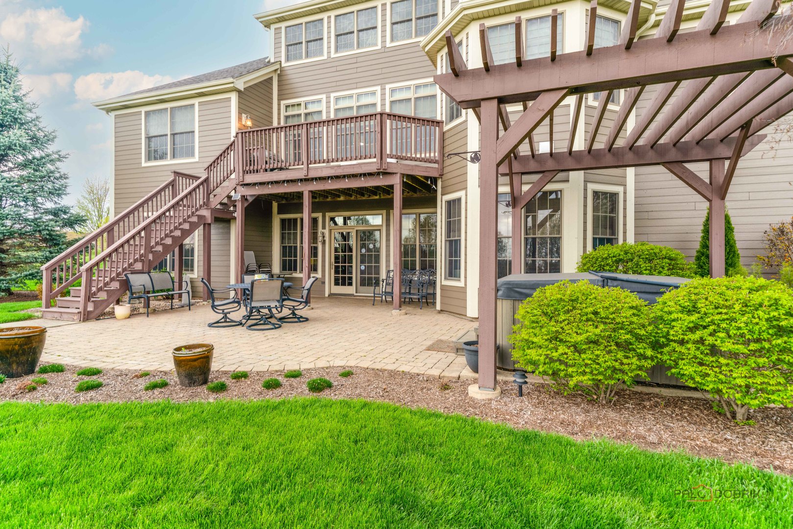 26384 N Pennway Circle, Wauconda, IL 60084