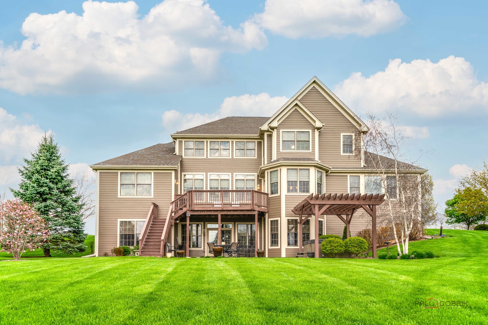 26384 N Pennway Circle, Wauconda, IL 60084