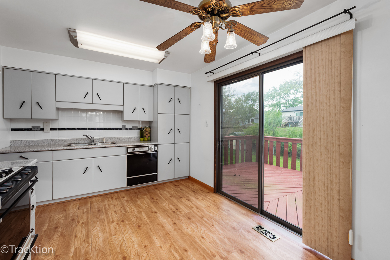 566 Cambridge Way, Bolingbrook, IL 60440