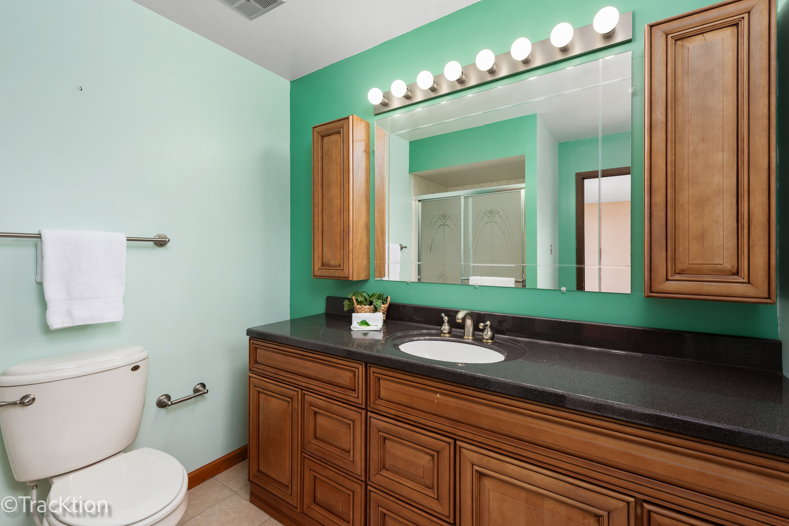 566 Cambridge Way, Bolingbrook, IL 60440