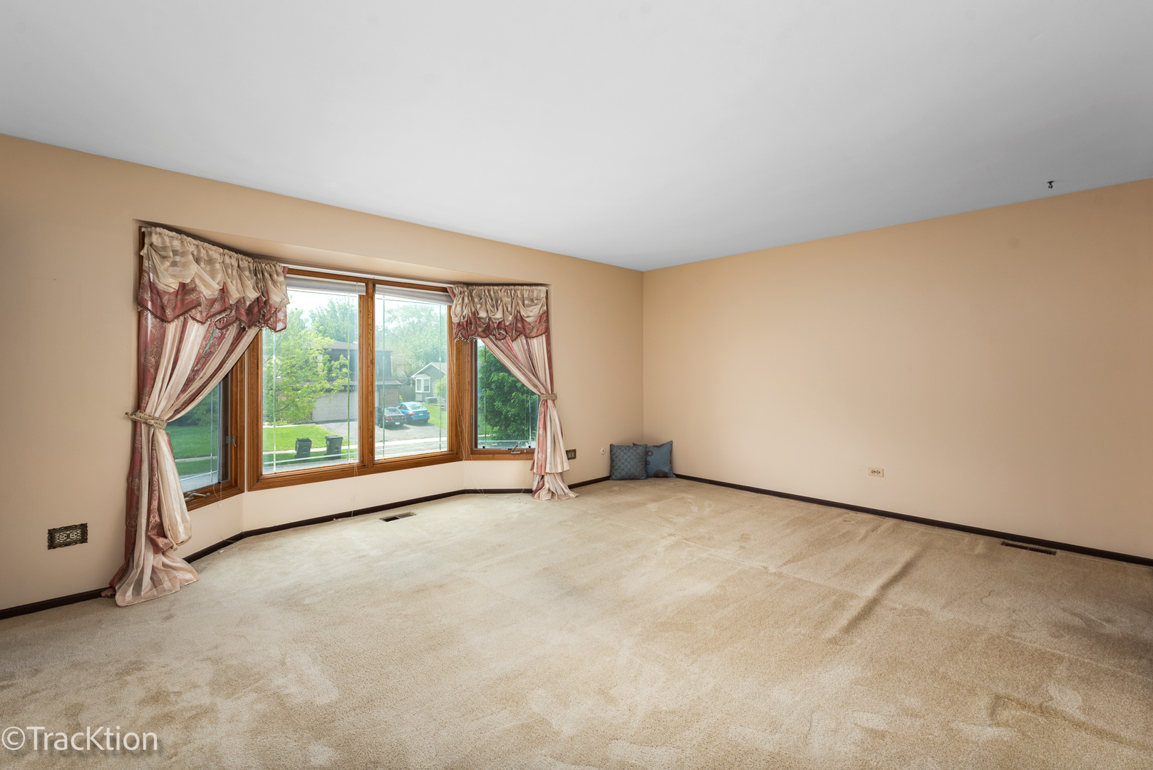 566 Cambridge Way, Bolingbrook, IL 60440