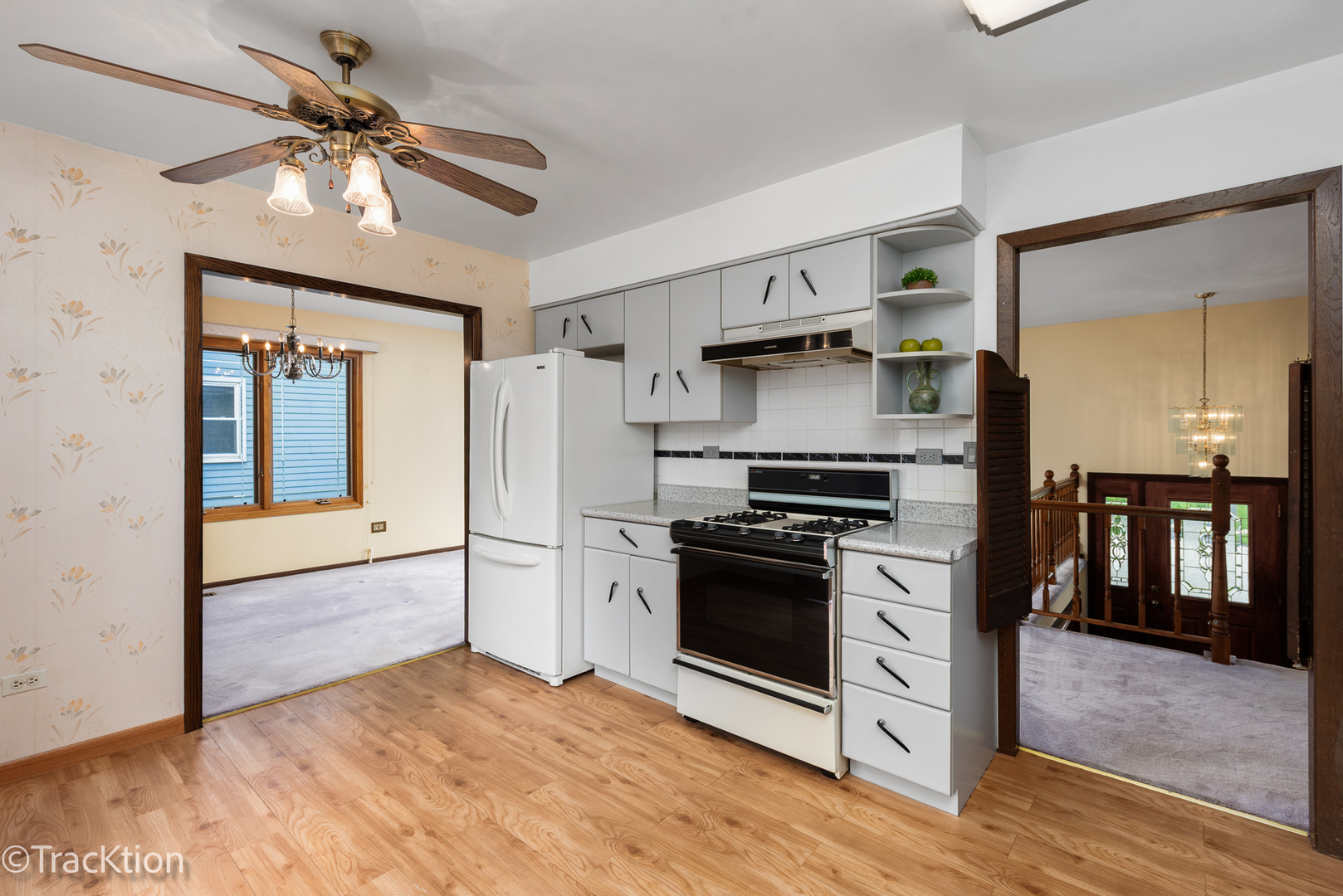 566 Cambridge Way, Bolingbrook, IL 60440