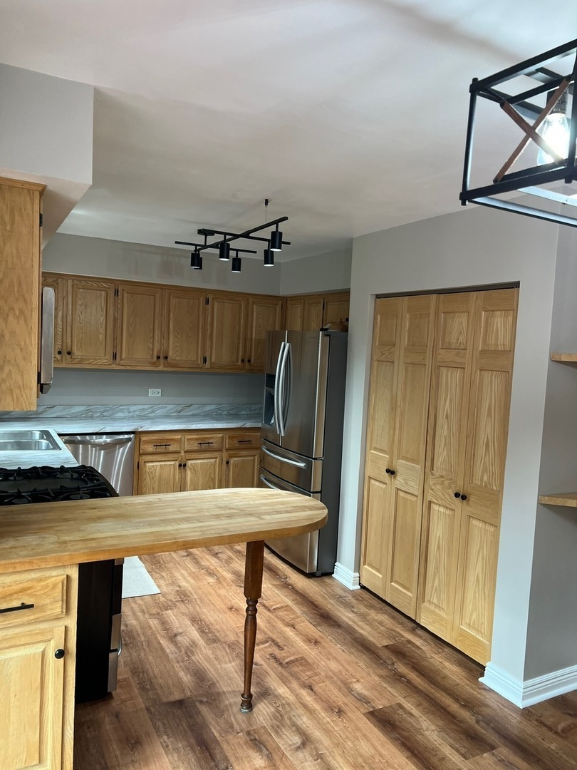 17926 Lahaigh Road, Homewood, IL 60430