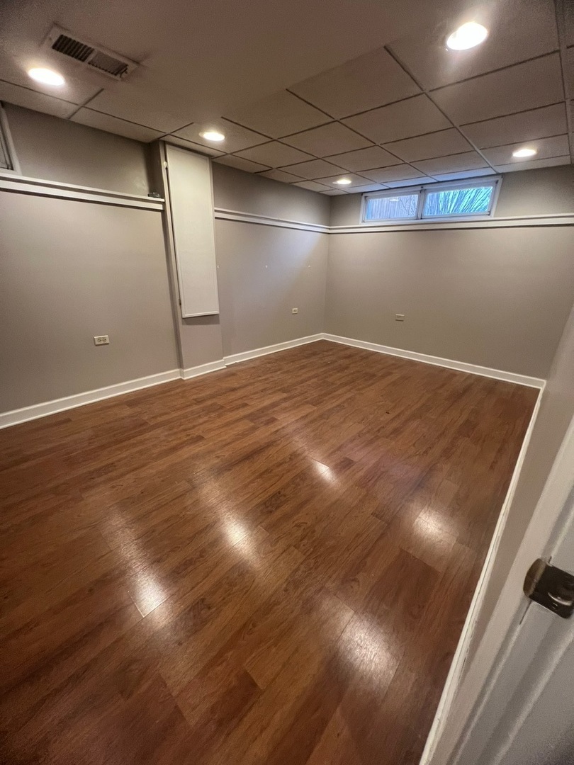 17926 Lahaigh Road, Homewood, IL 60430