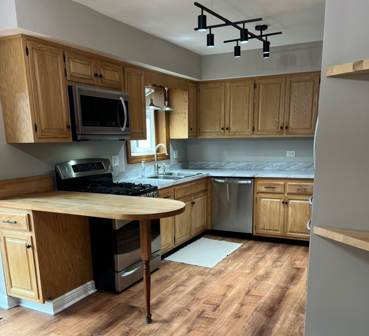 17926 Lahaigh Road, Homewood, IL 60430