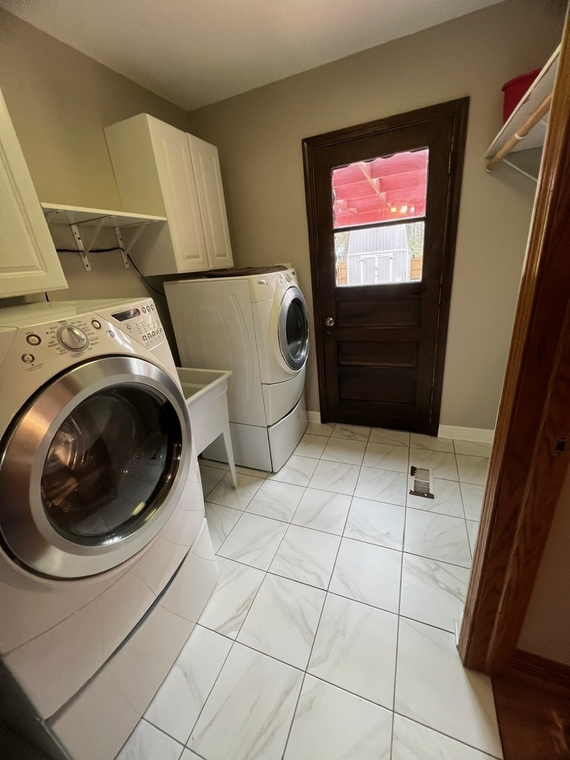 17926 Lahaigh Road, Homewood, IL 60430