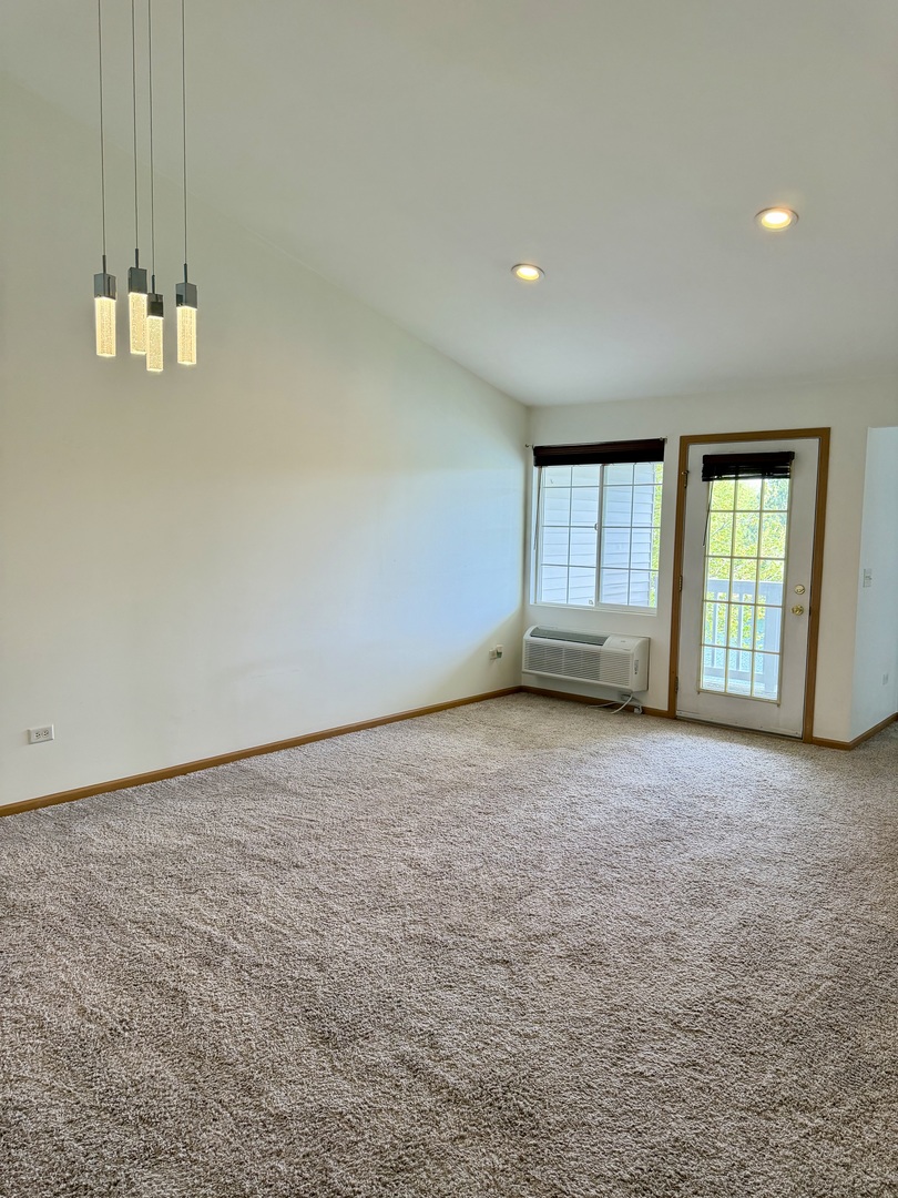 1580 Mcclure Road #1580, Aurora, IL 60505