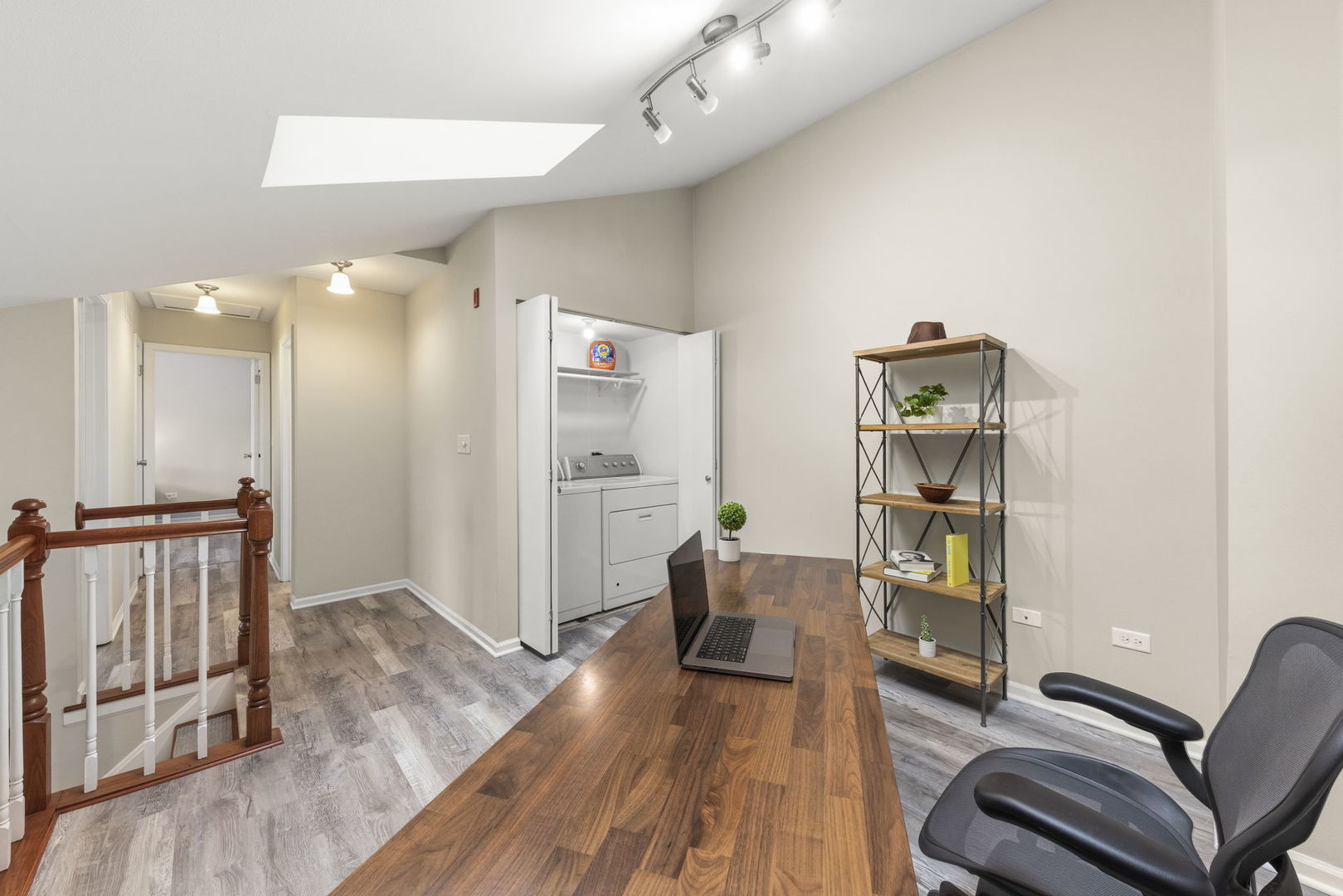 Naperville, IL 60565