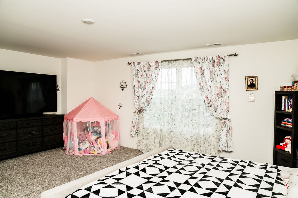 508 Sequoia Court, Oswego, IL 60543