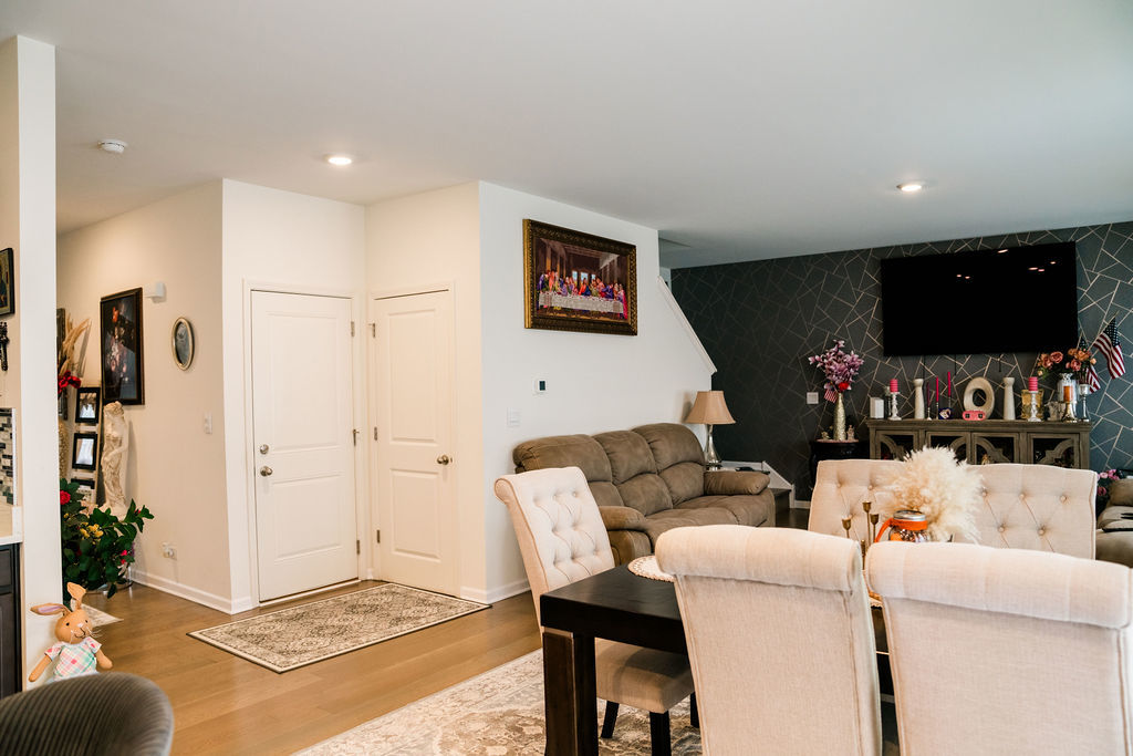 508 Sequoia Court, Oswego, IL 60543