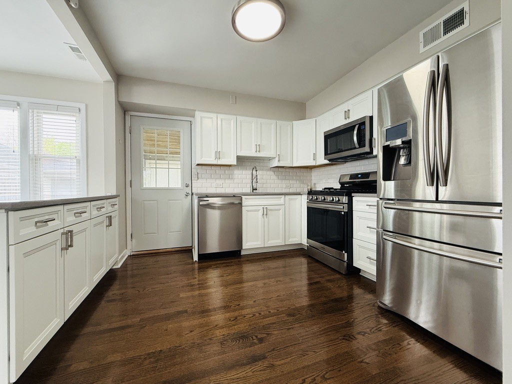 812 S Catherine Avenue, La Grange, IL 60525