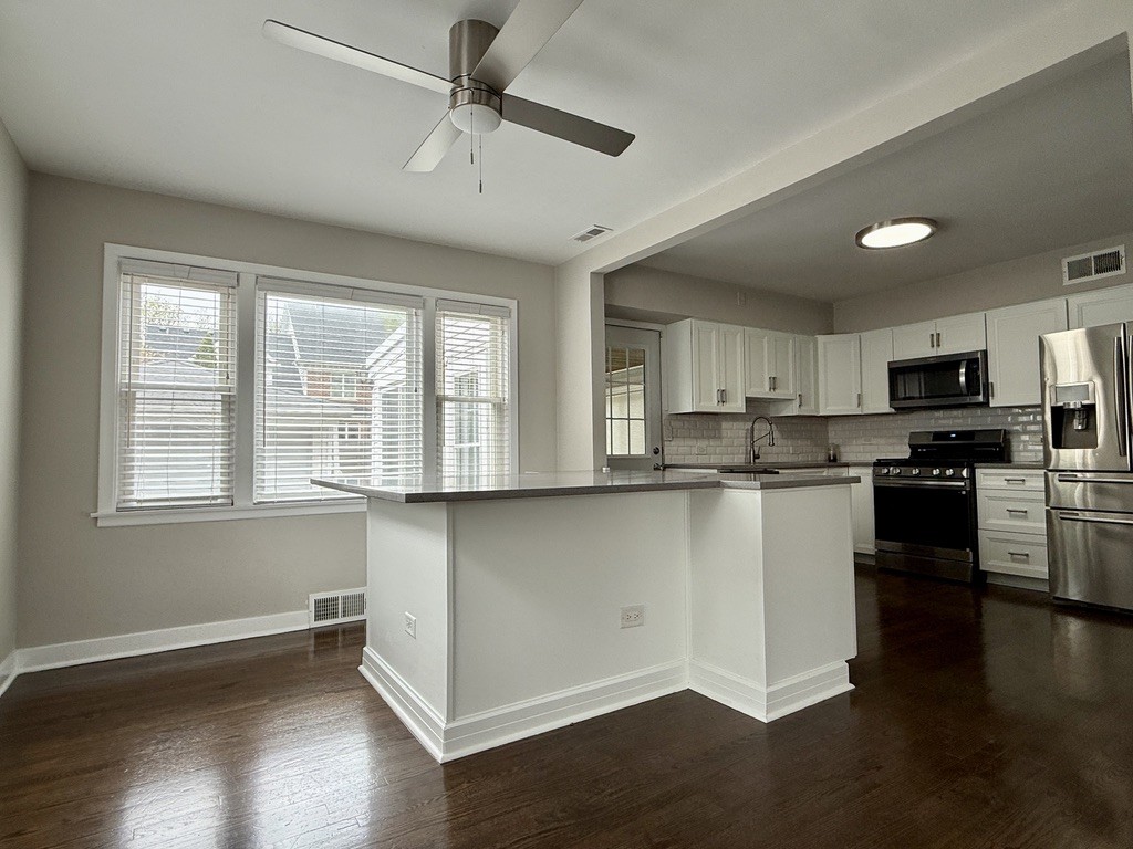 812 S Catherine Avenue, La Grange, IL 60525