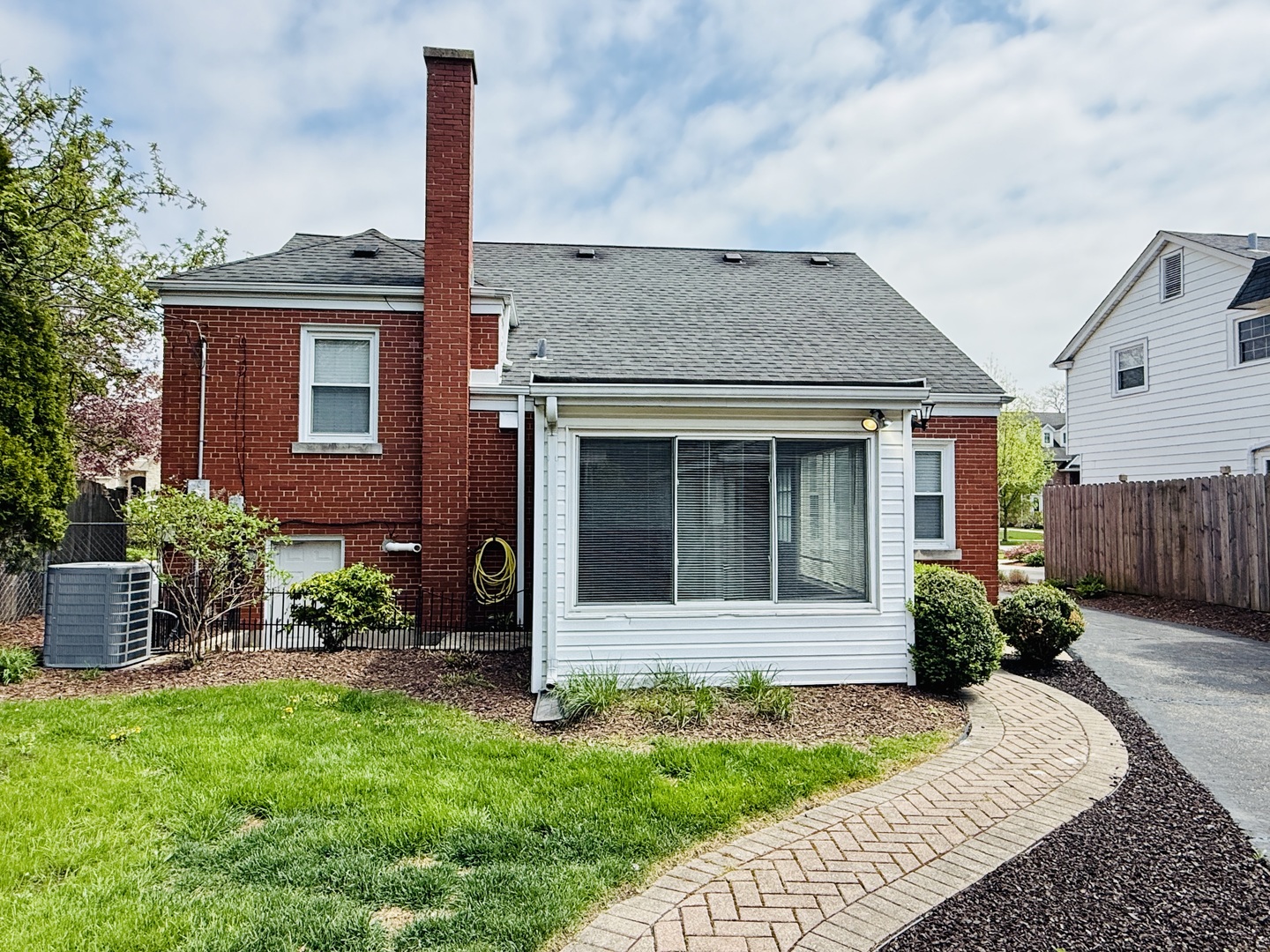 812 S Catherine Avenue, La Grange, IL 60525