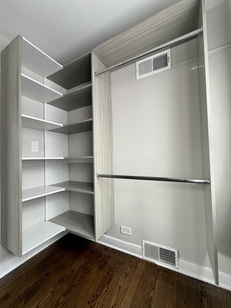 812 S Catherine Avenue, La Grange, IL 60525