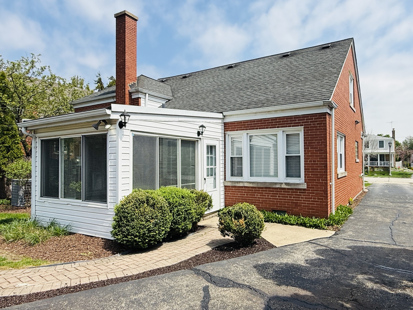 812 S Catherine Avenue, La Grange, IL 60525