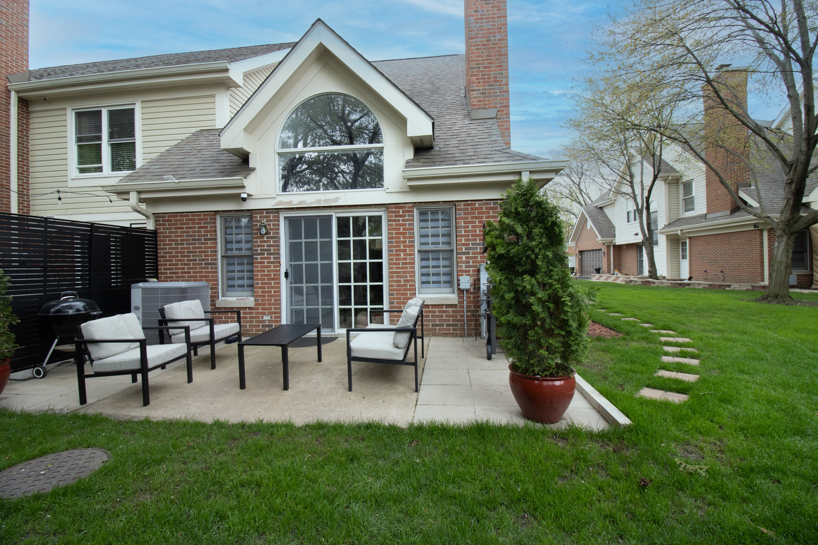 Arlington Heights, IL 60005