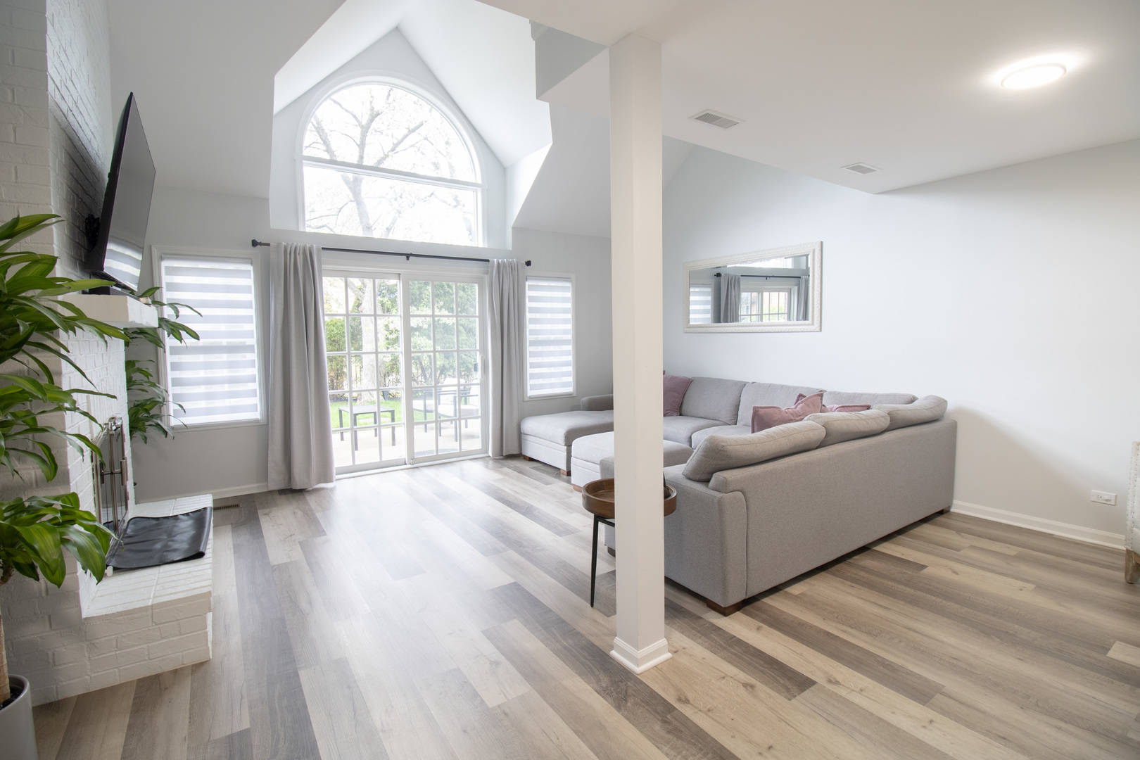 Arlington Heights, IL 60005