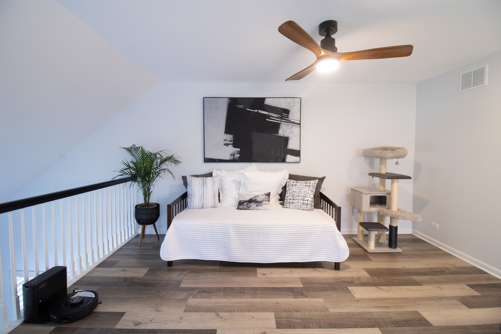 Arlington Heights, IL 60005