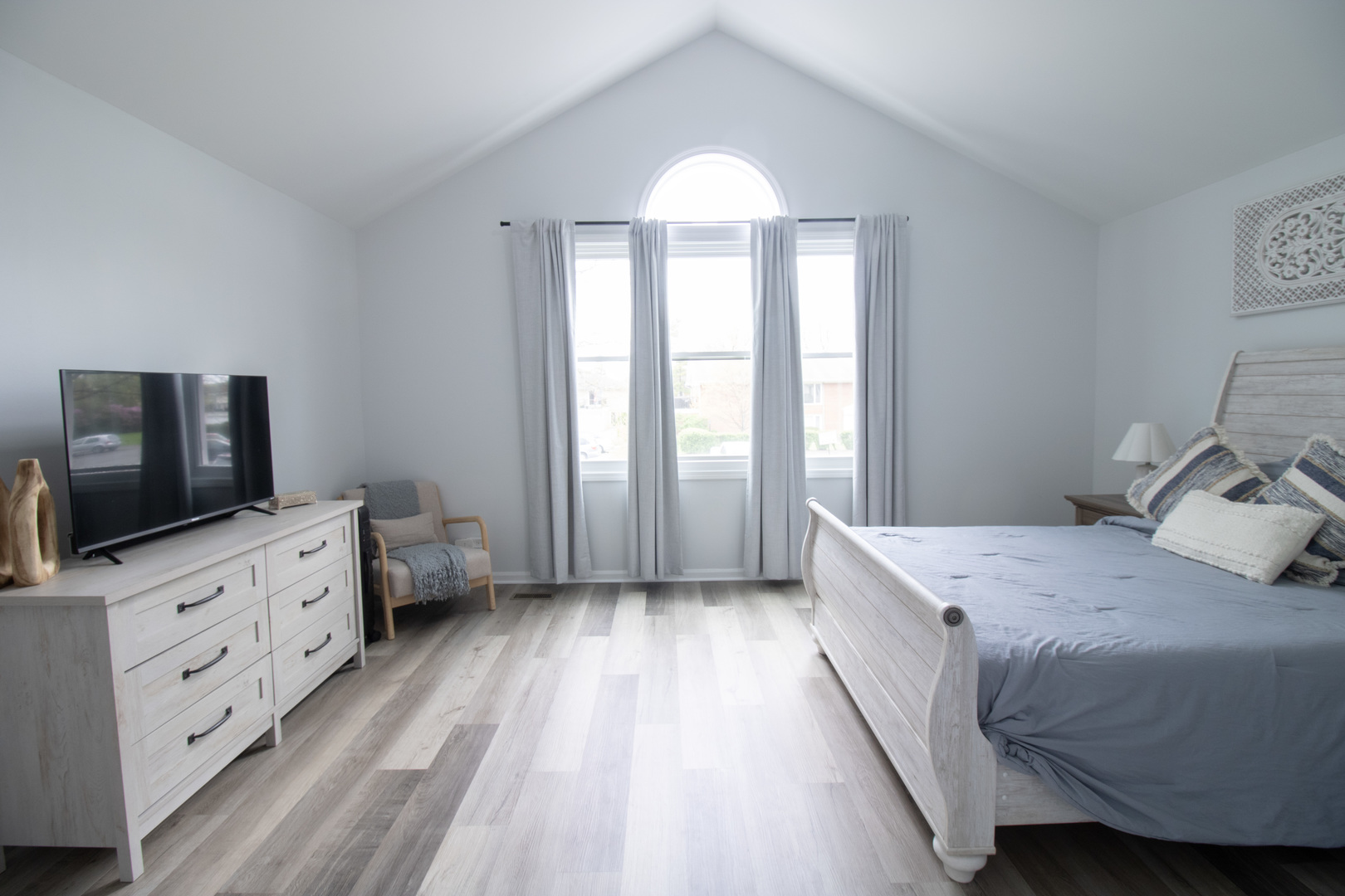 Arlington Heights, IL 60005