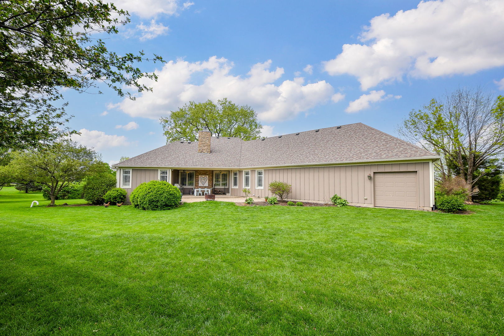 5525 Bluestem Court, Oswego, IL 60543