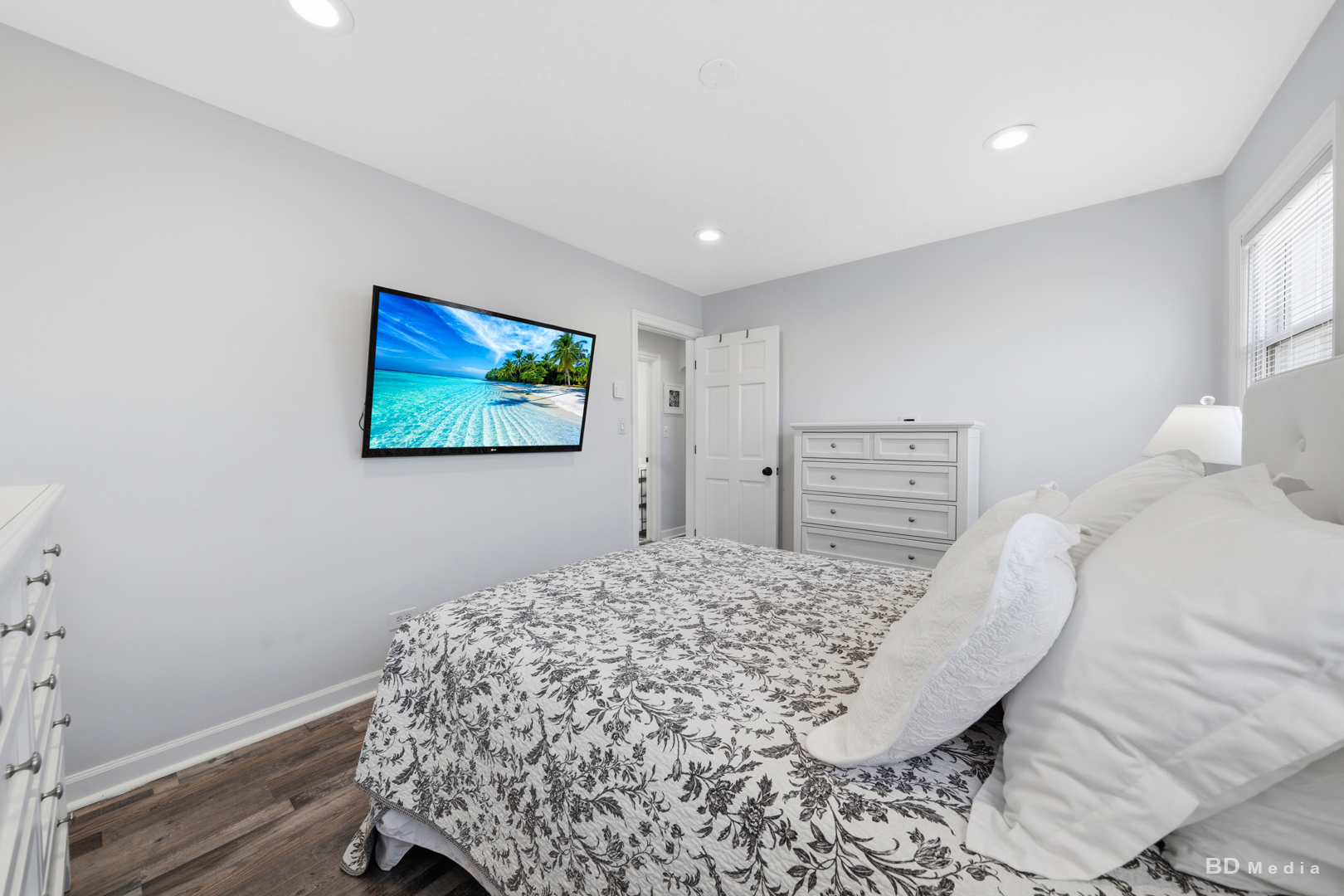 10546 S Drake Avenue, Chicago, IL 60655
