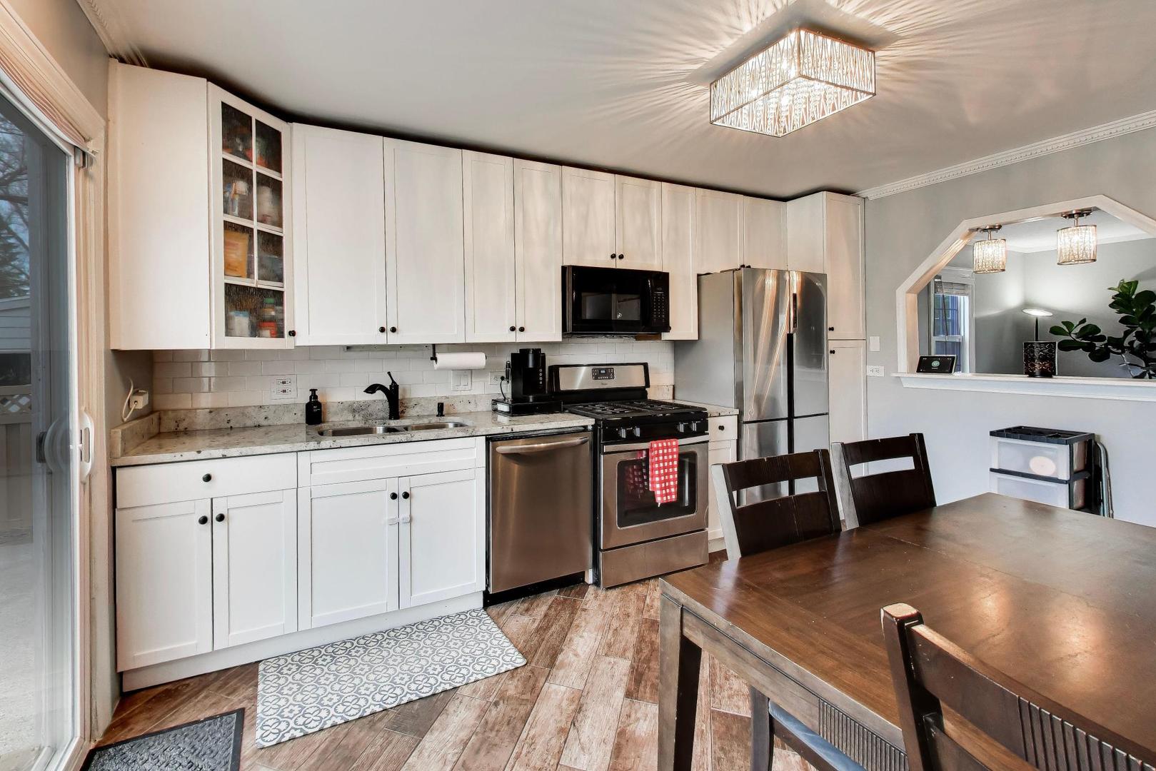 18532 Klimm Avenue, Homewood, IL 60430