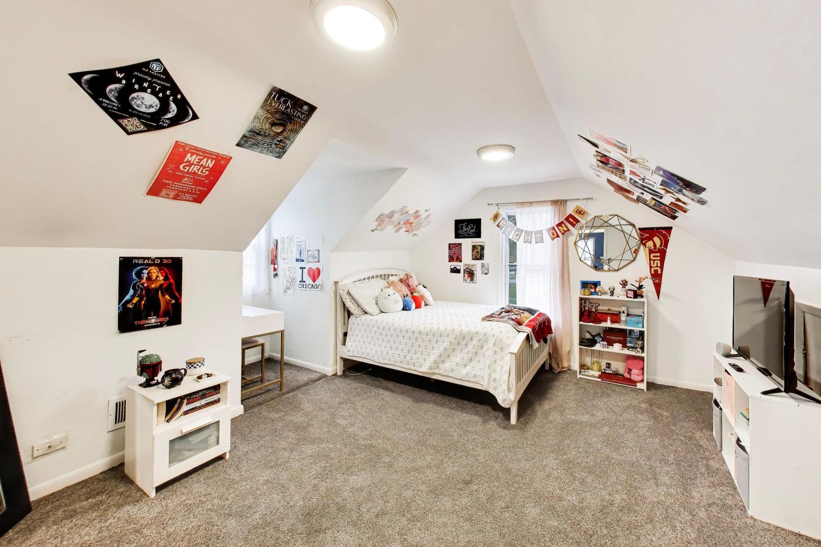 18532 Klimm Avenue, Homewood, IL 60430