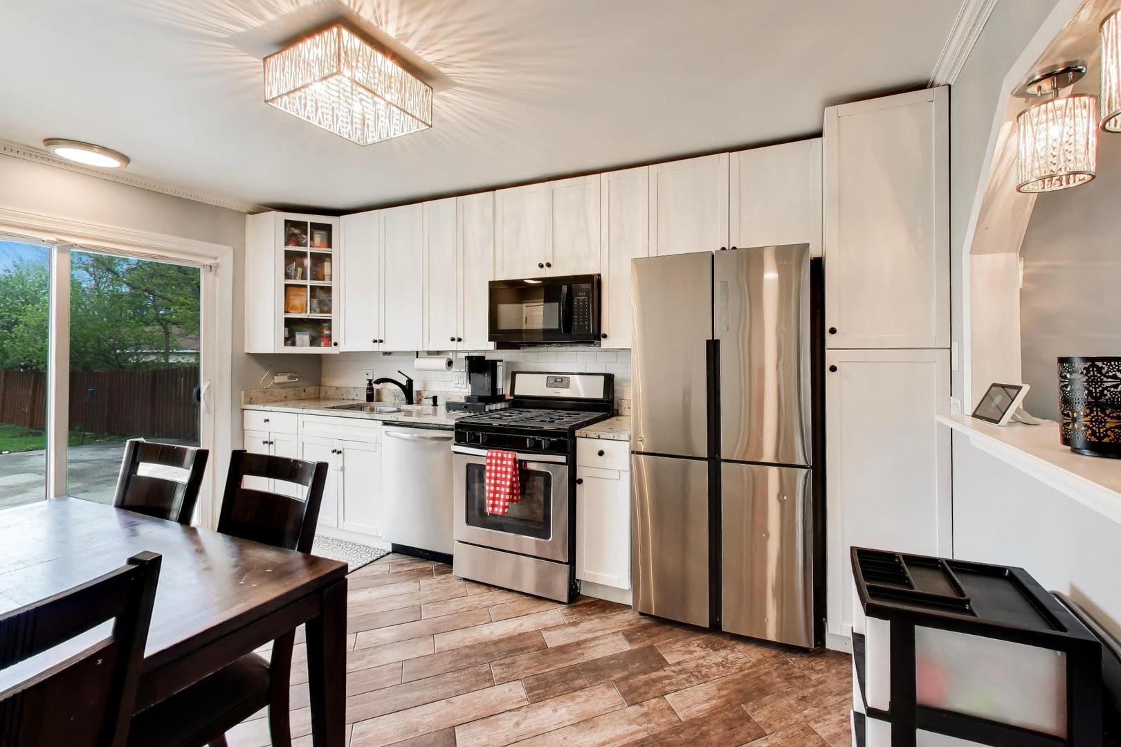 18532 Klimm Avenue, Homewood, IL 60430