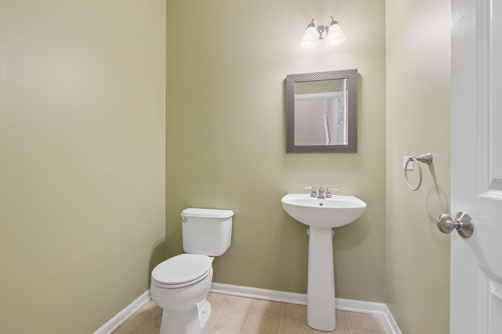 0N083 Vermont Court, Winfield, IL 60190