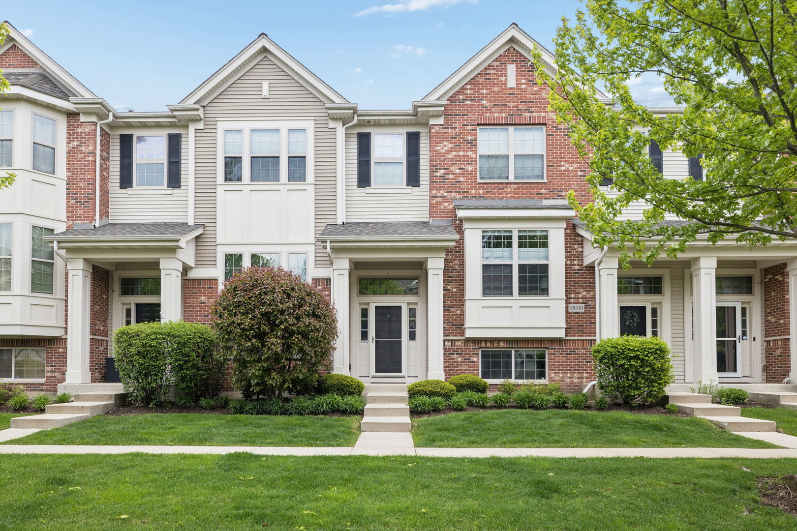 0N083 Vermont Court, Winfield, IL 60190