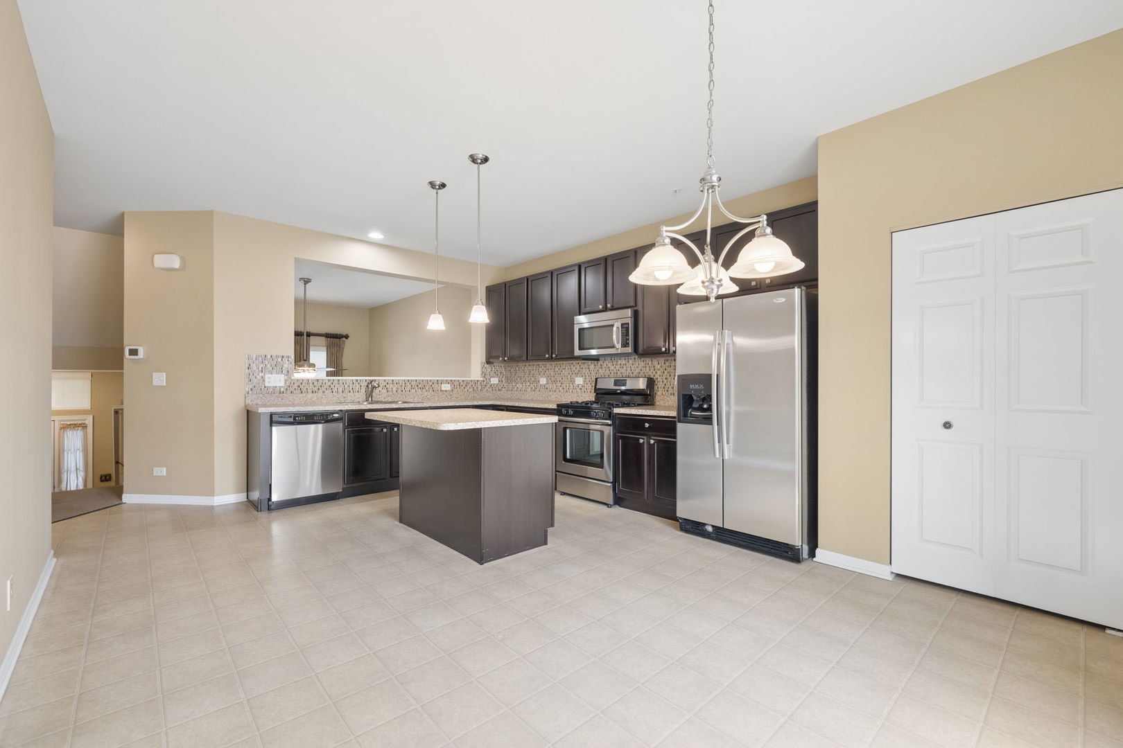 0N083 Vermont Court, Winfield, IL 60190