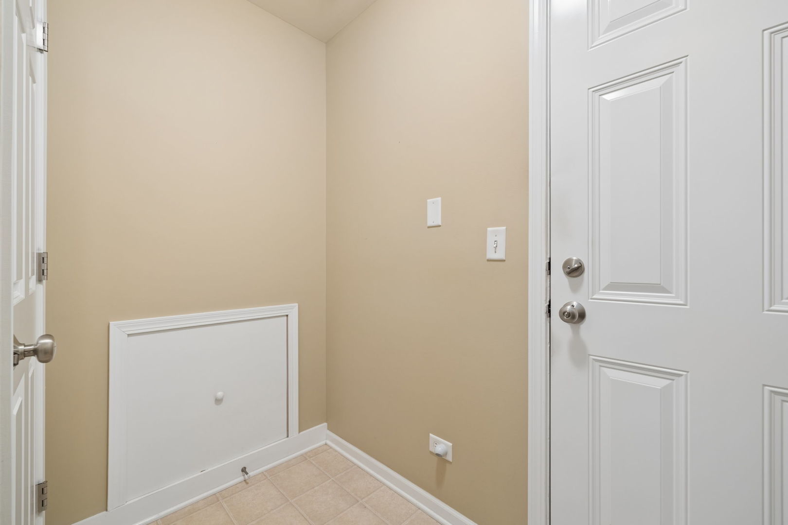 0N083 Vermont Court, Winfield, IL 60190