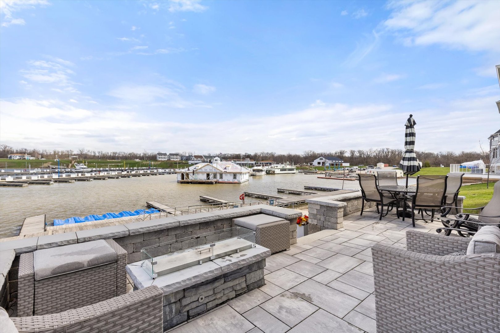 224 Leeward Way, Ottawa, IL 61350