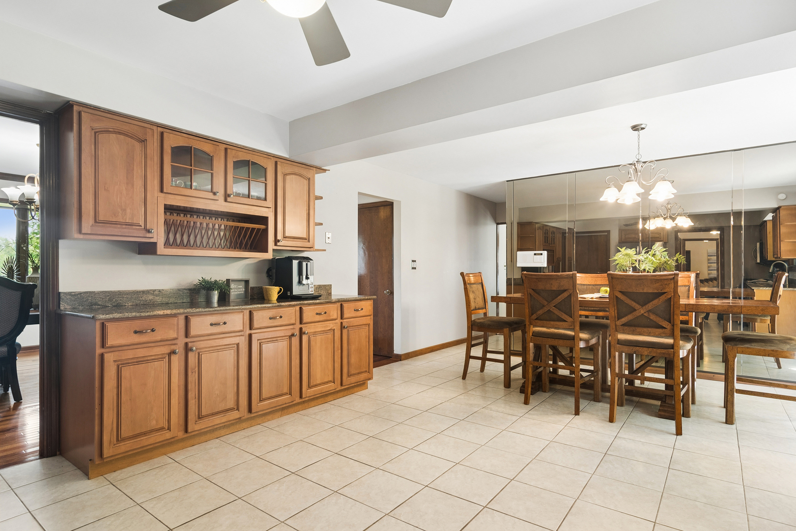 20820 N Middleton Drive, Kildeer, IL 60047