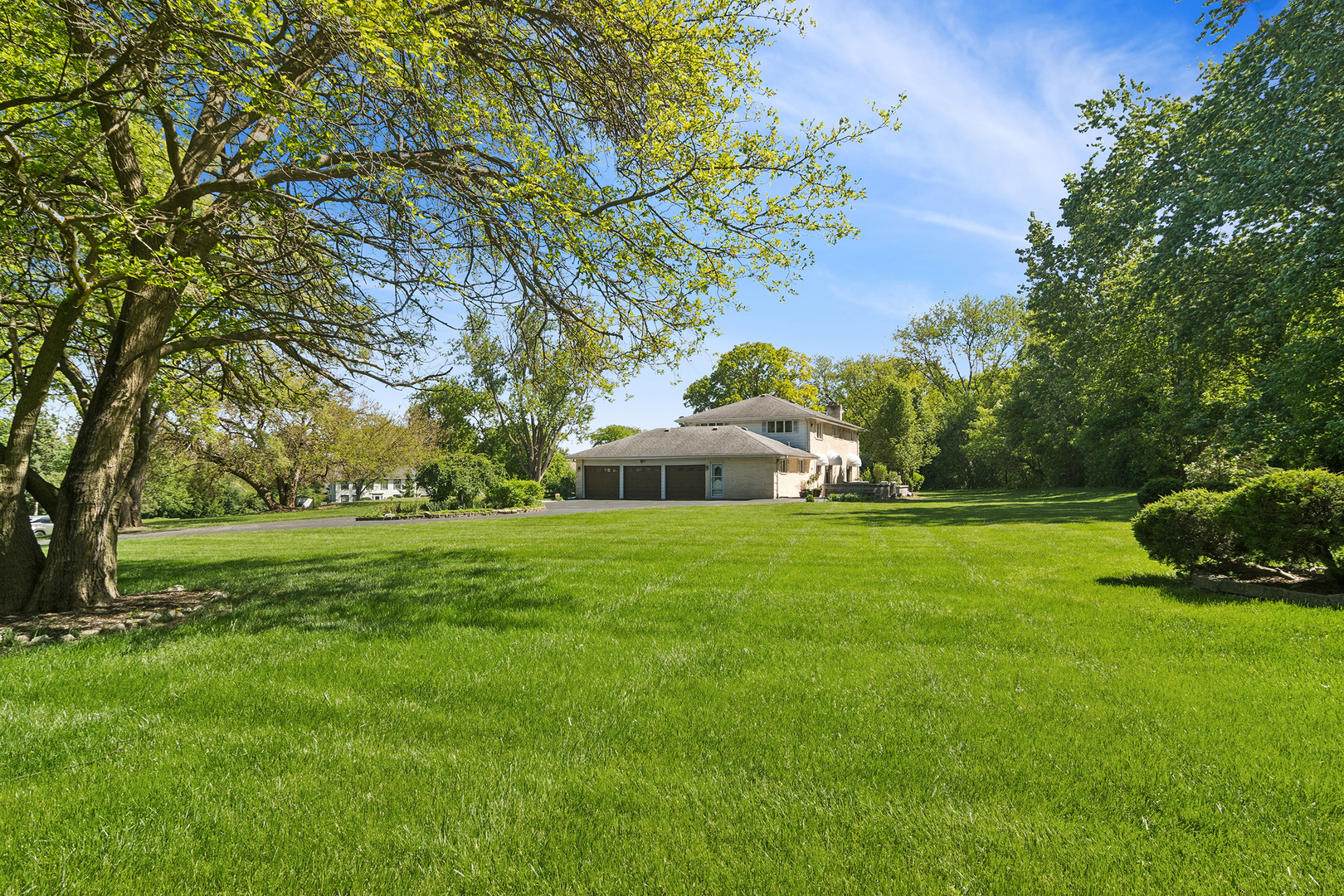 20820 N Middleton Drive, Kildeer, IL 60047